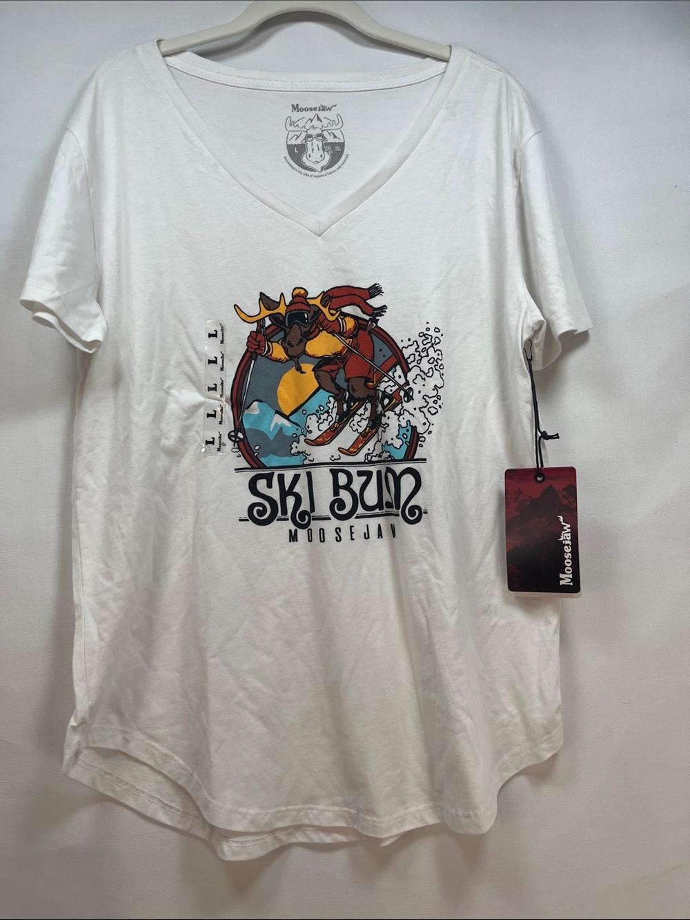 Moosejaw Women's Ski Bum Flowy V-Neck Skiing Moose Graphic Tee NWT White Size L